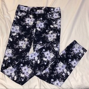 Jordache Skinny Leg Jeggins with Flowers